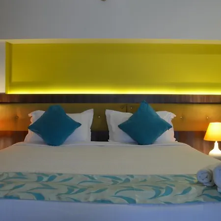 Luxtay Suites-3